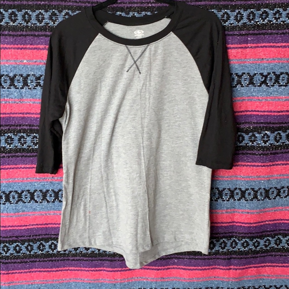 Mid sleeve long tshirt